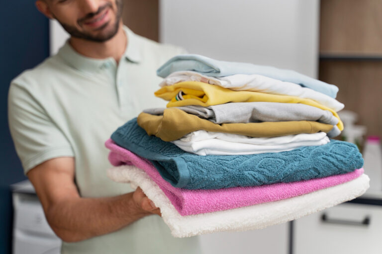 Vêtements et serviettes traités