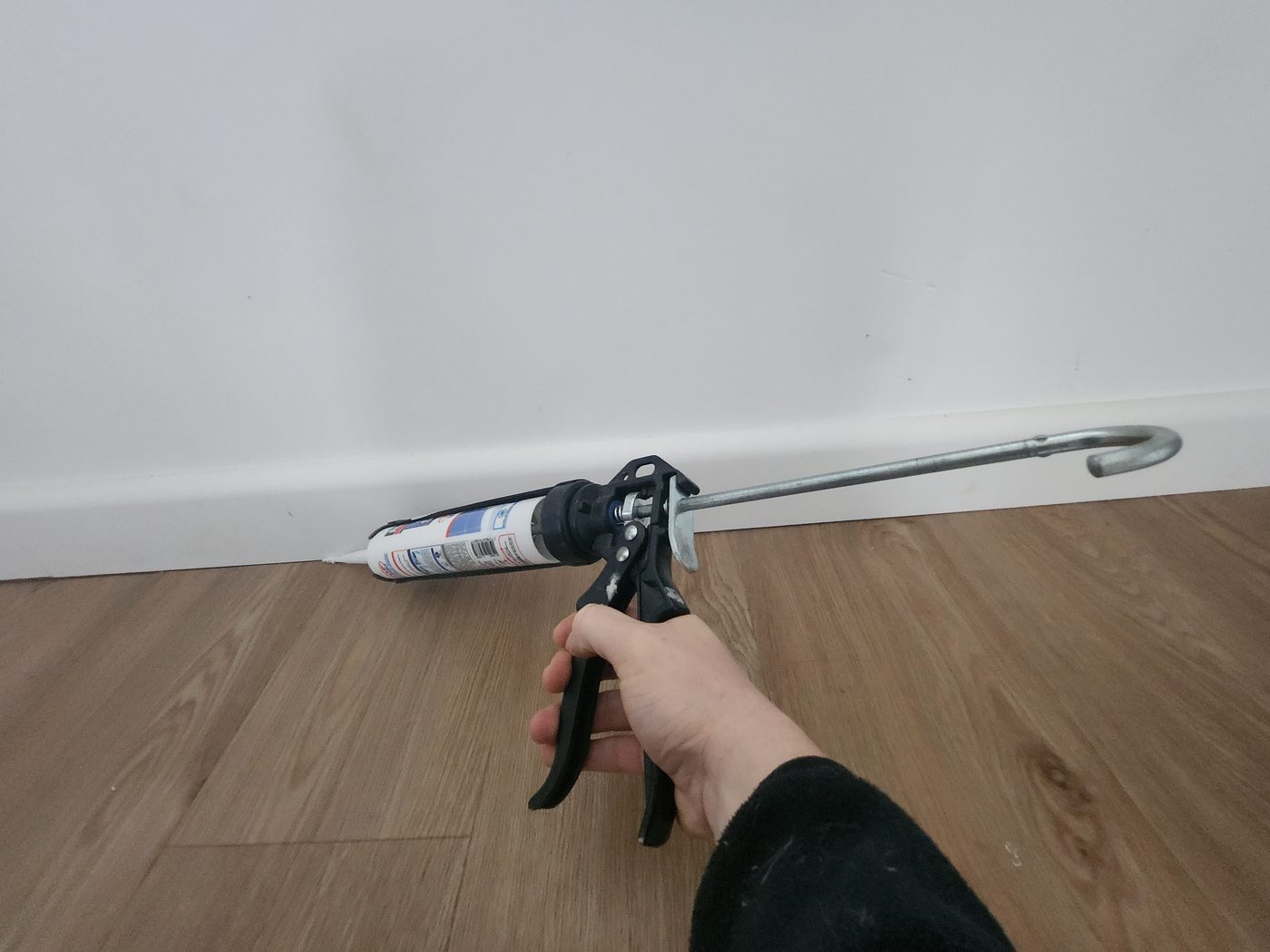Colmatage des fissures et plinthes — Cimexo