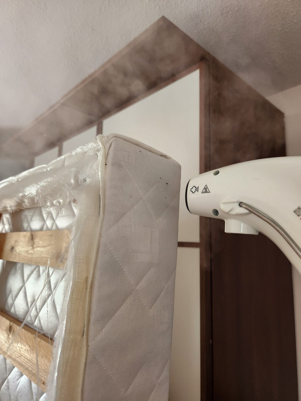 Traitement à la vapeur sèche d'un matelas